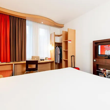 Ibis Kraków Stare Miasto Exterior foto