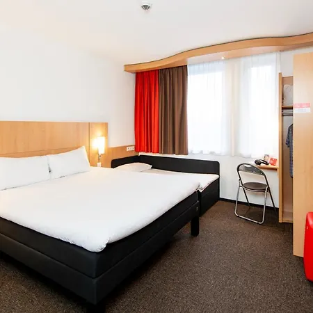 Ibis Kraków Stare Miasto Exterior foto