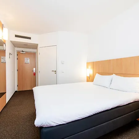 Ibis Kraków Stare Miasto Exterior foto