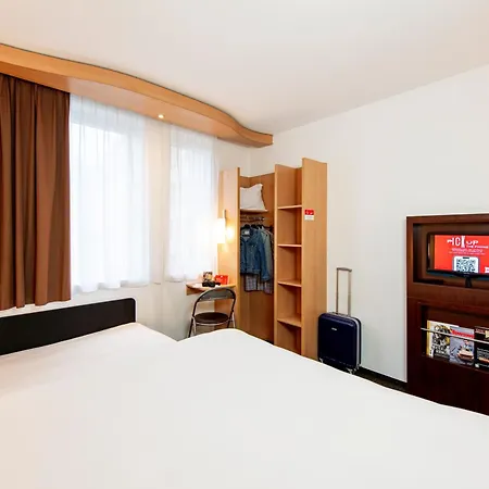 Ibis Kraków Stare Miasto Exterior foto